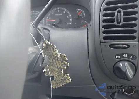 2003 Ford F-150 Lariat/Xlt from USA, damaged, VIN 1FTRW08L33KB38113